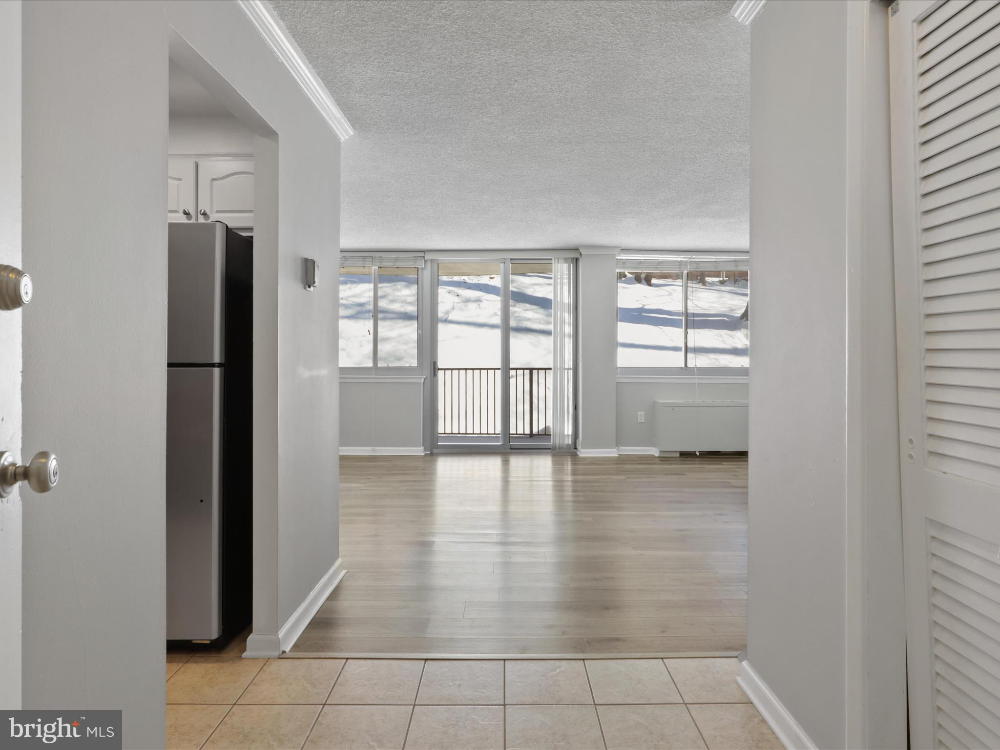 5353 Columbia Pike #208