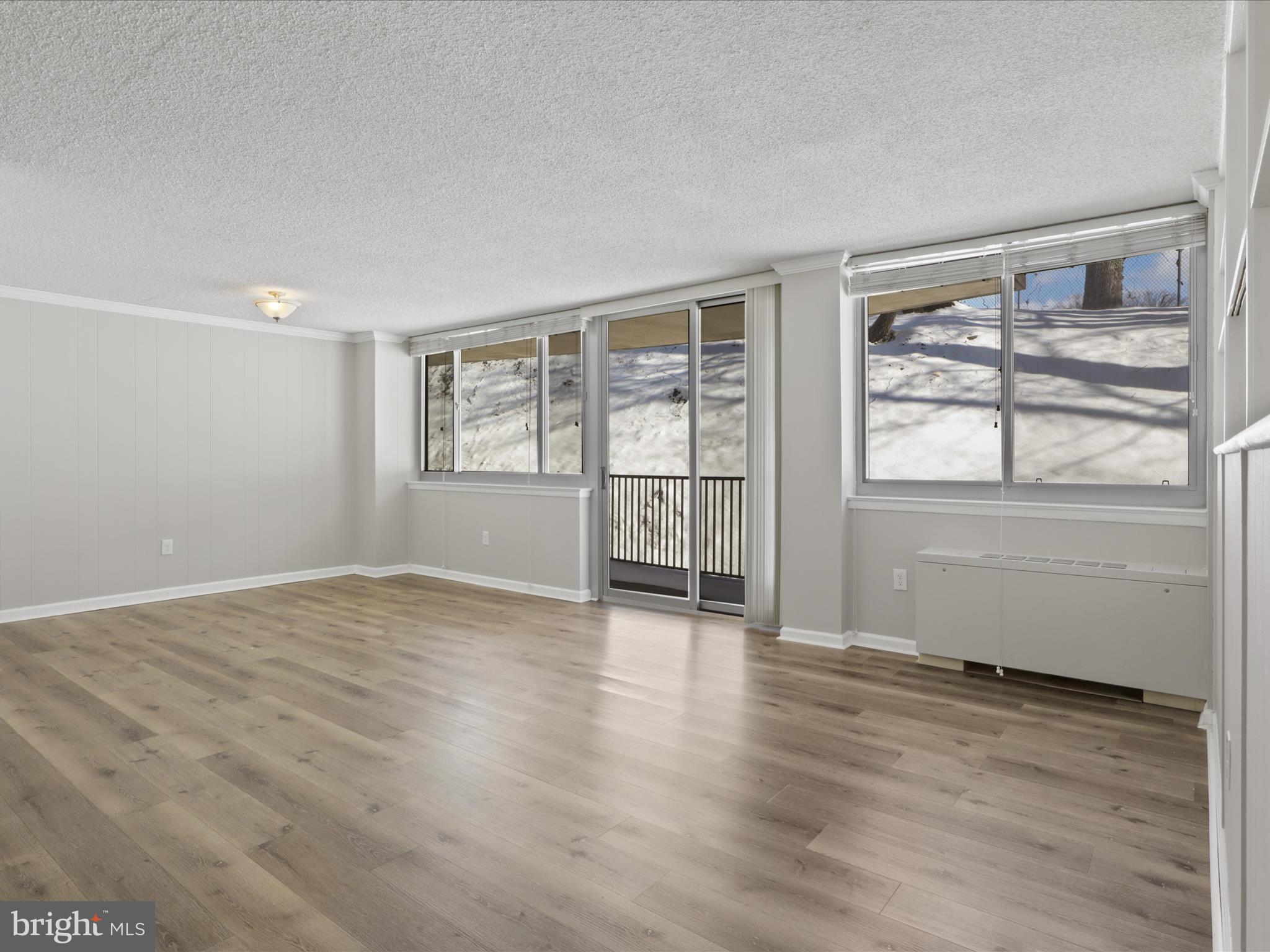 5353 Columbia Pike #208