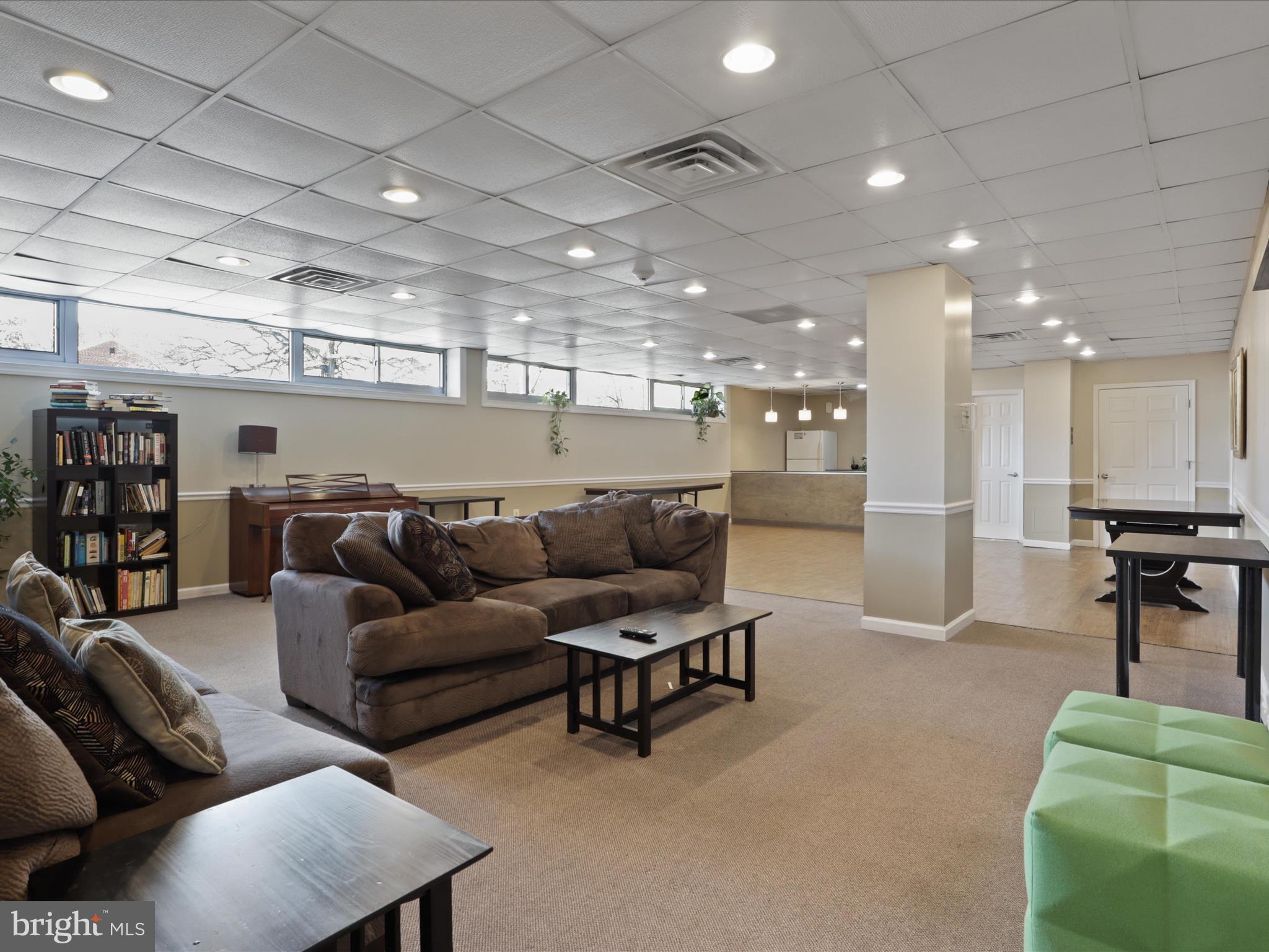 5353 Columbia Pike #208