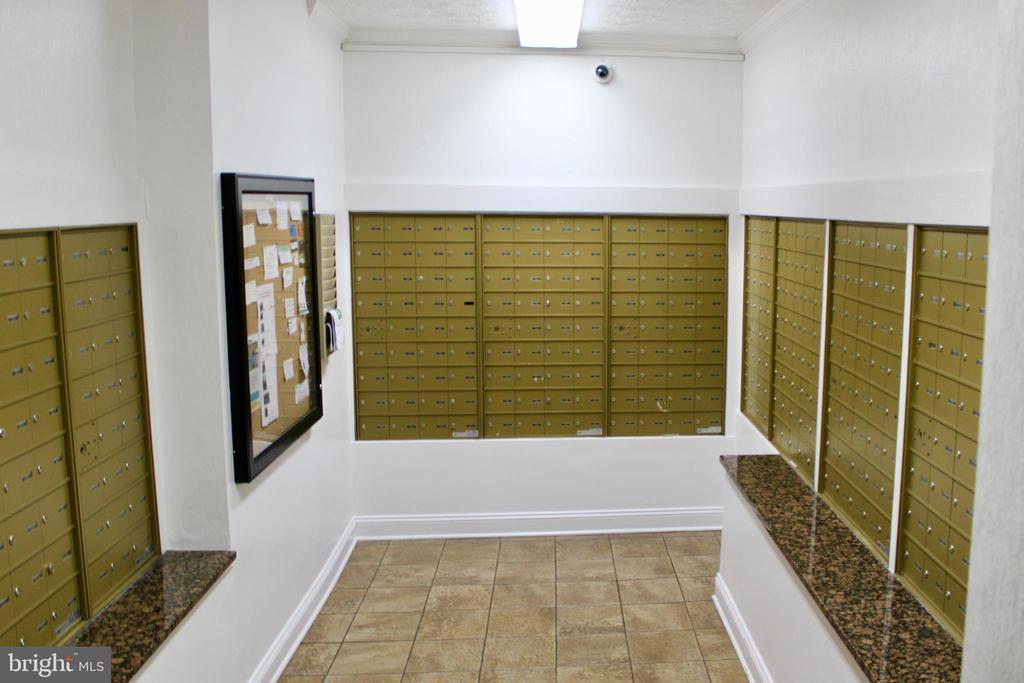 1111 ARLINGTON BLVD #716