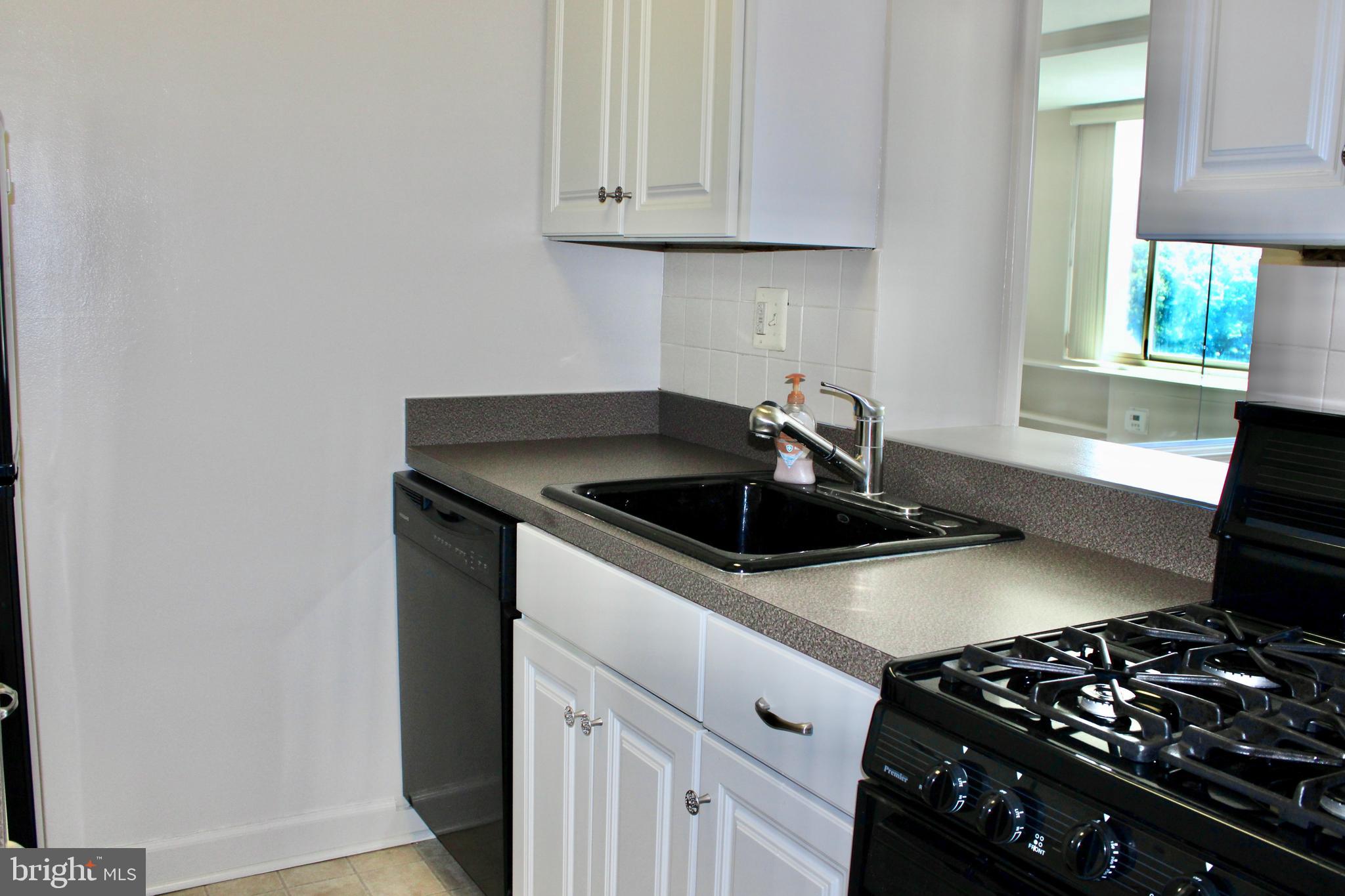 1111 ARLINGTON BLVD #716