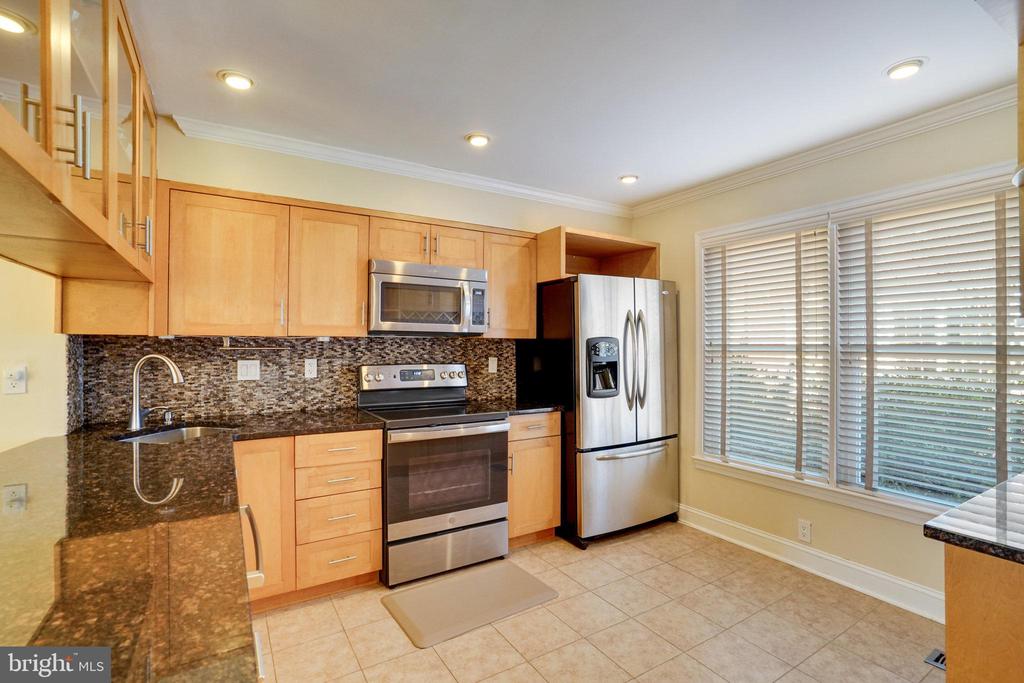 4082 Cherry Hill Rd