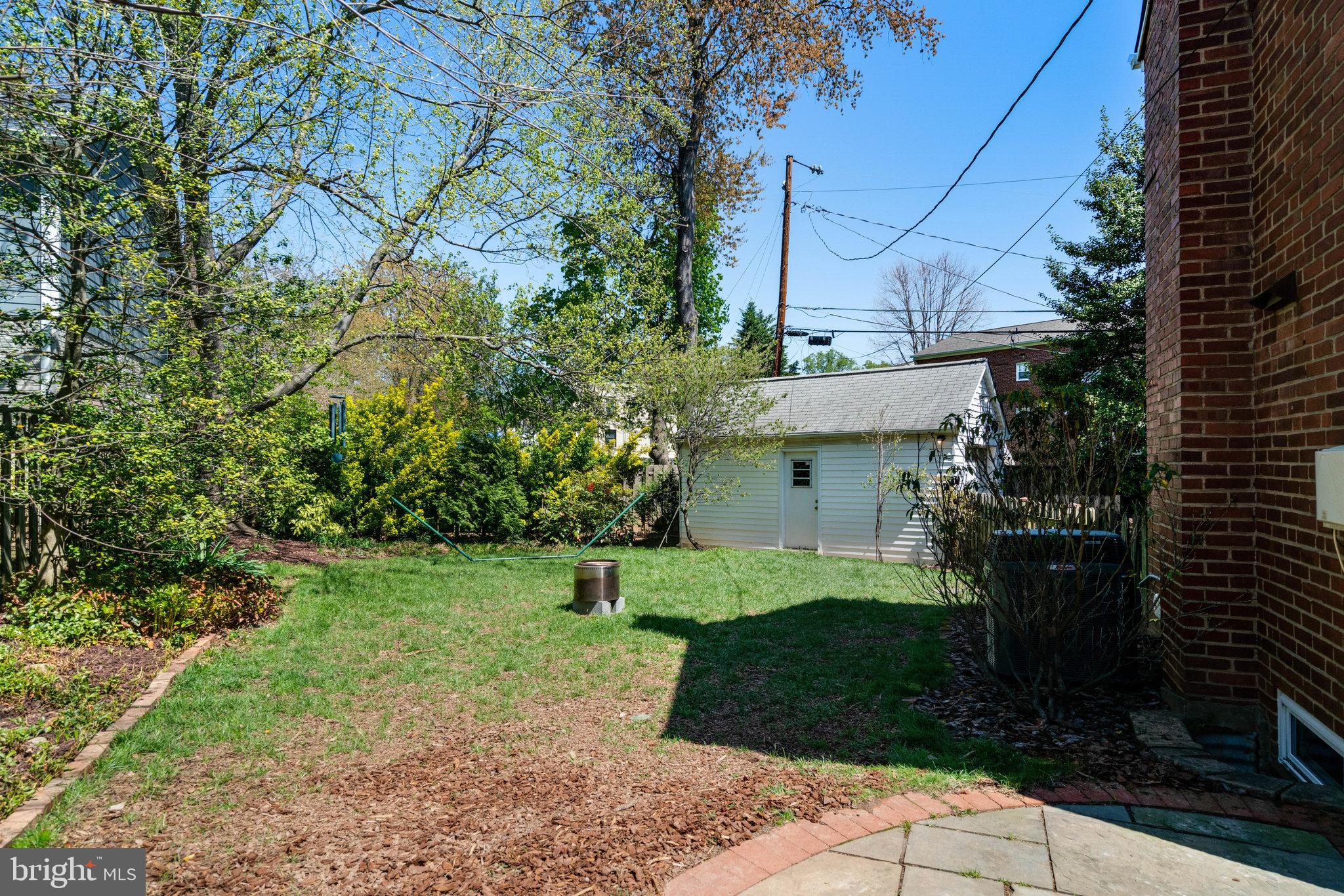 5863 15th Rd N
