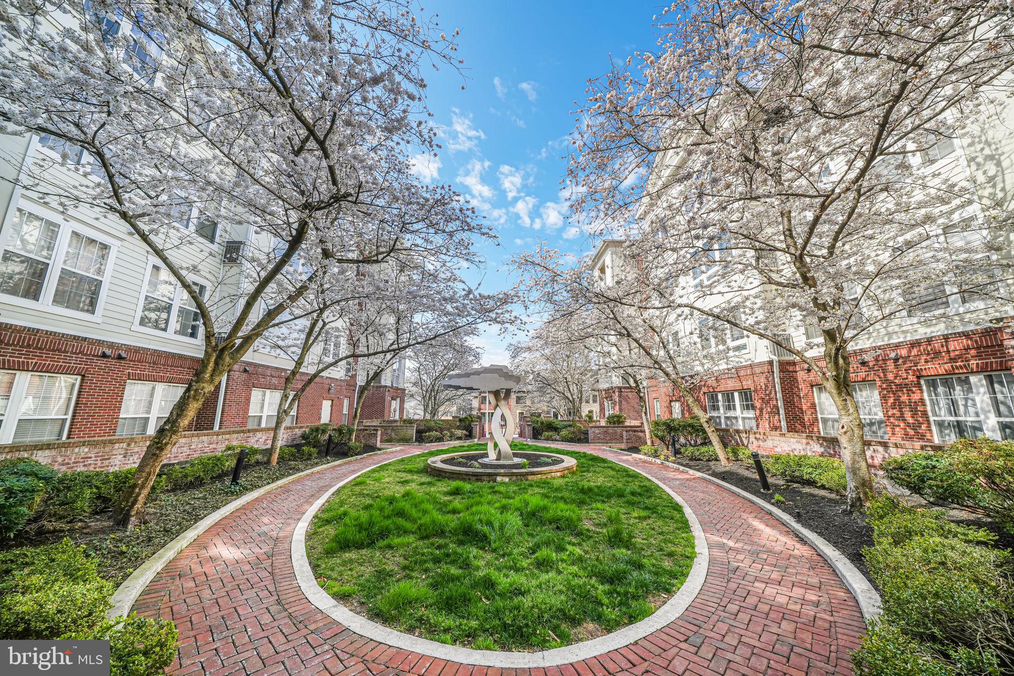 801 S GREENBRIER ST #113