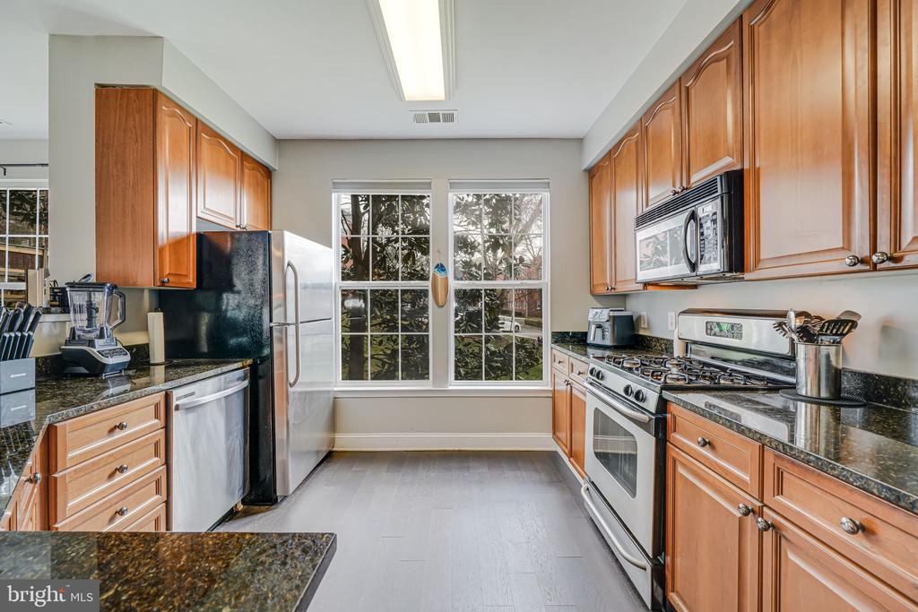 801 S GREENBRIER ST #113