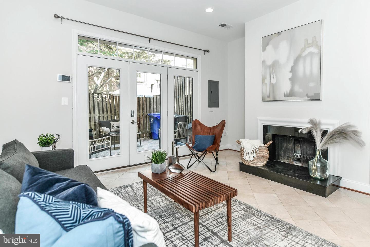 1186 N Utah St