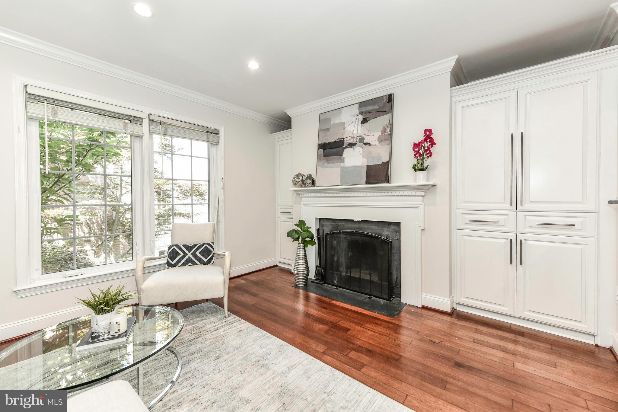 1186 N Utah St