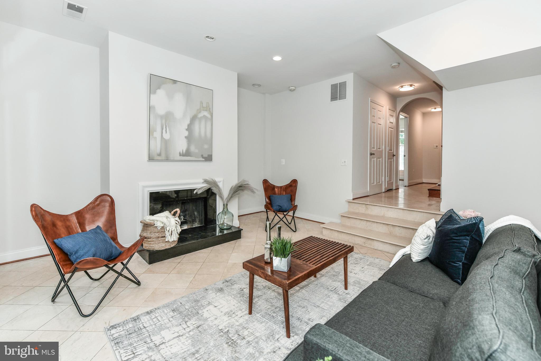 1186 N Utah St