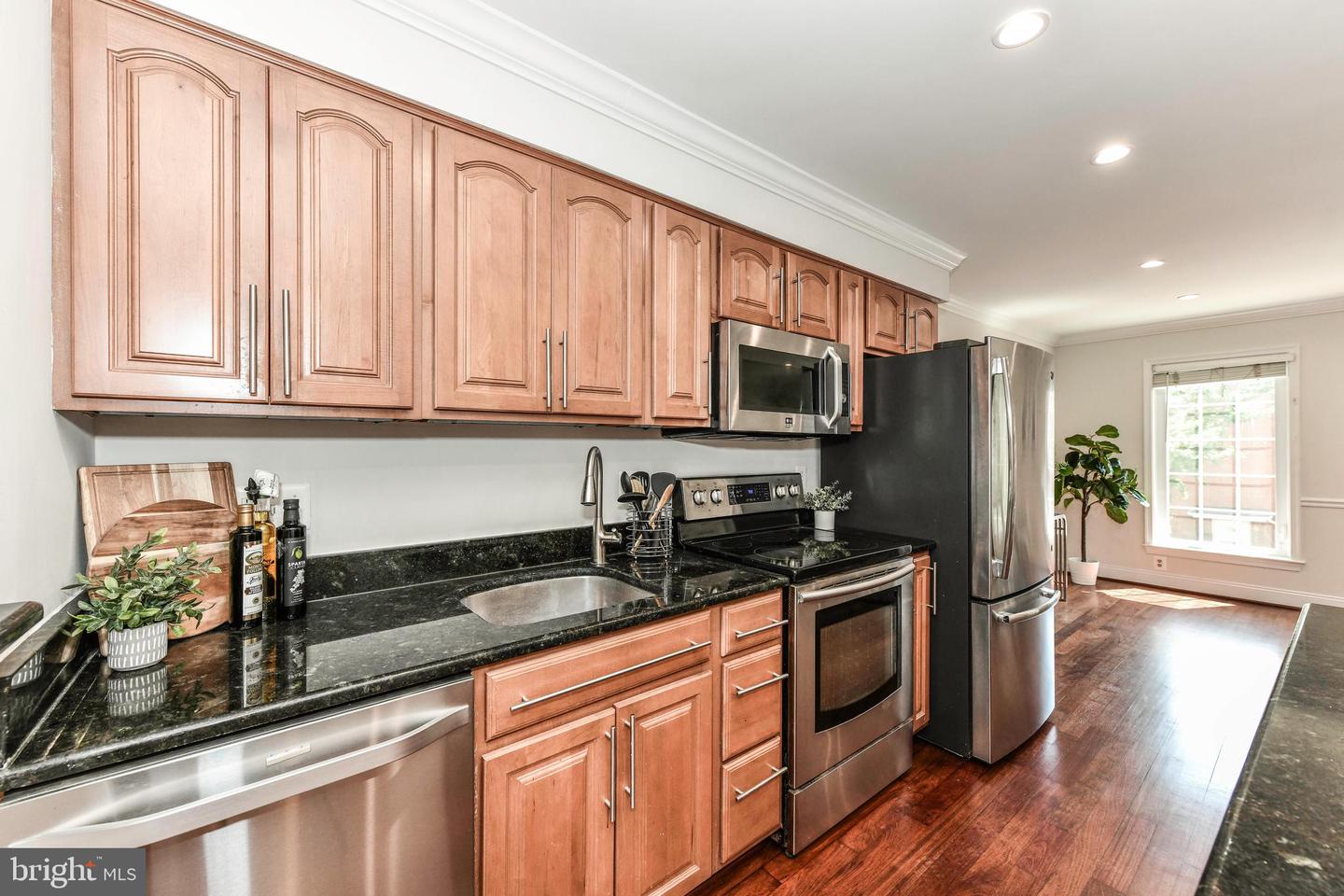 1186 N Utah St