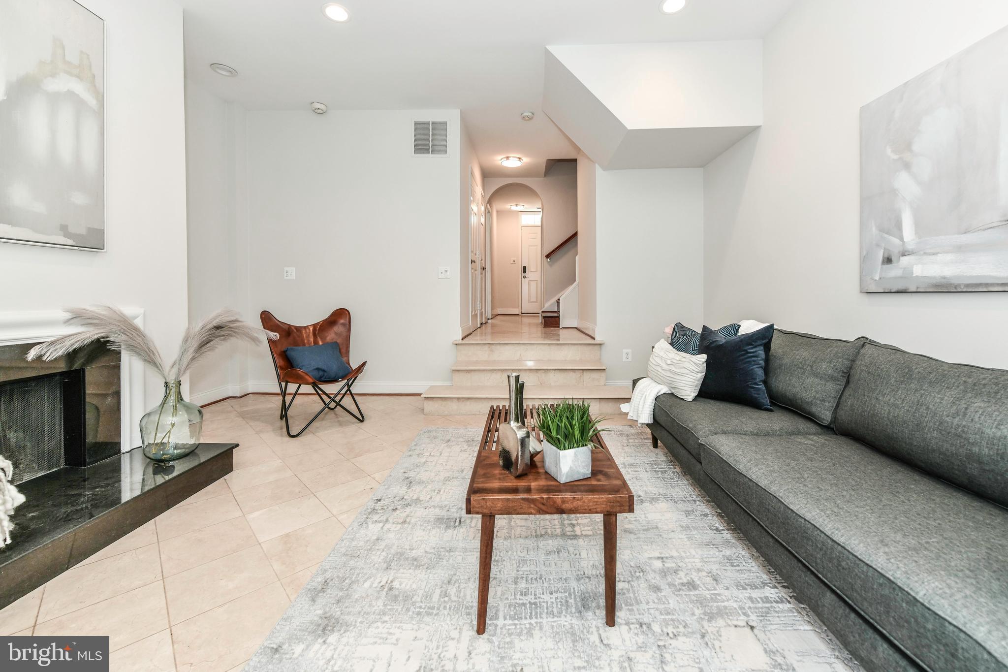 1186 N Utah St