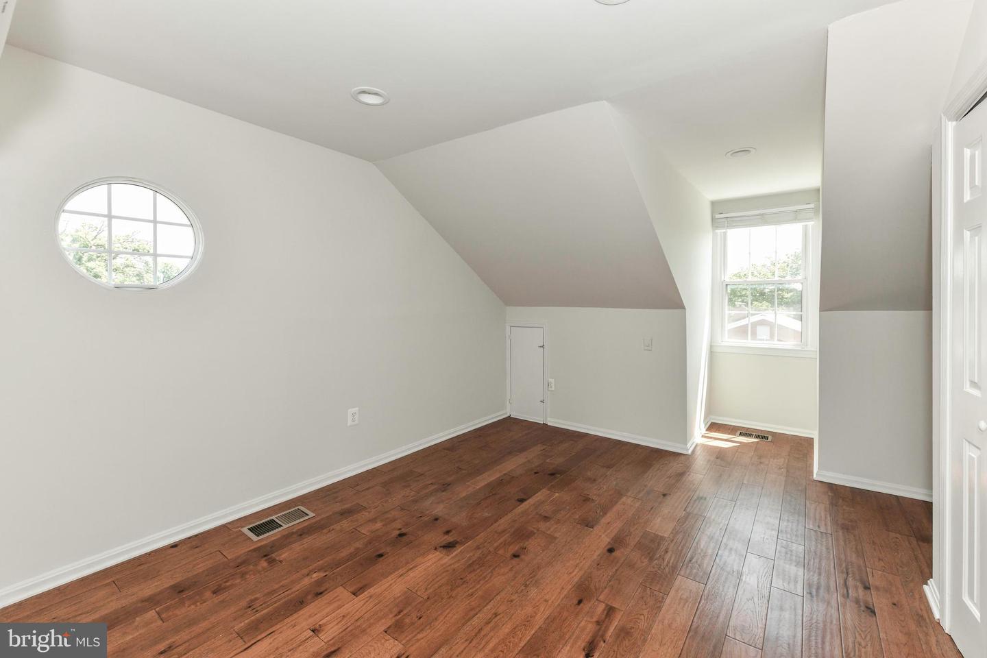 1186 N Utah St