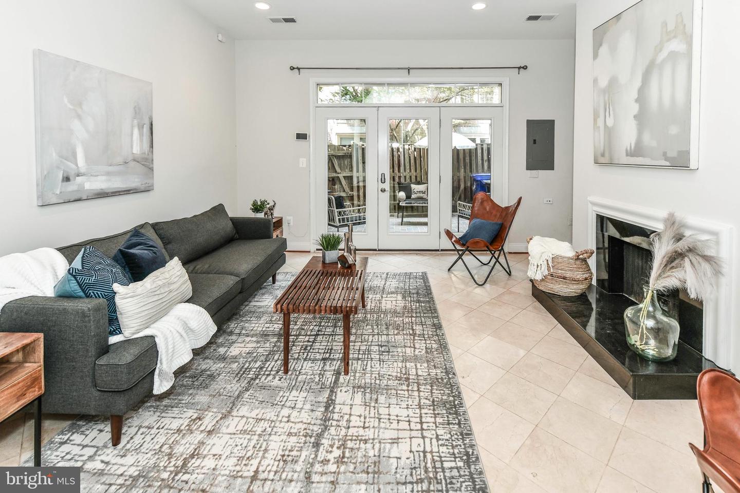 1186 N Utah St