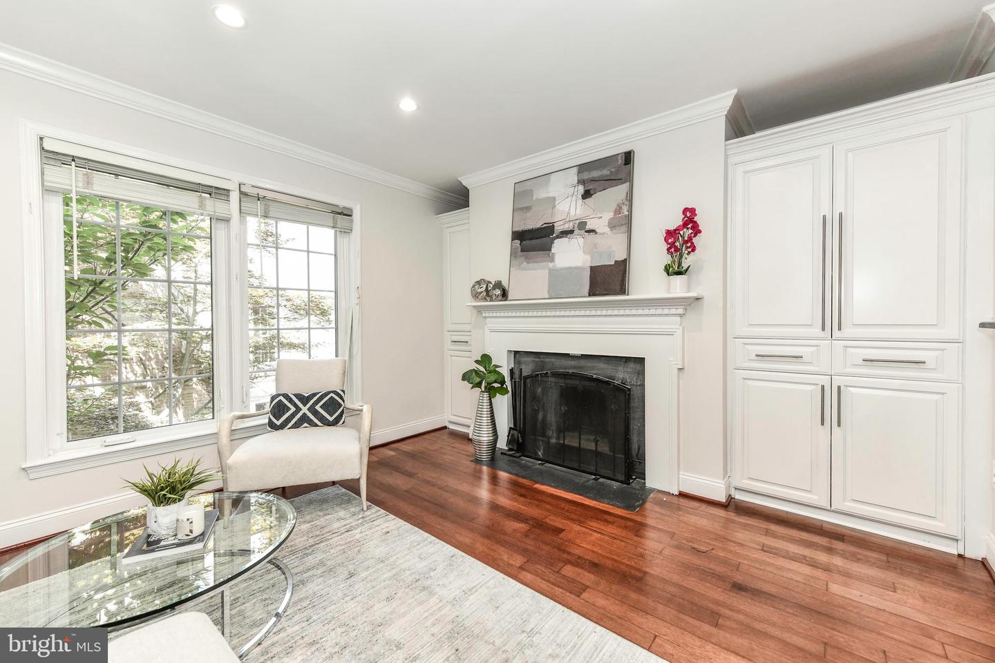 1186 N Utah St