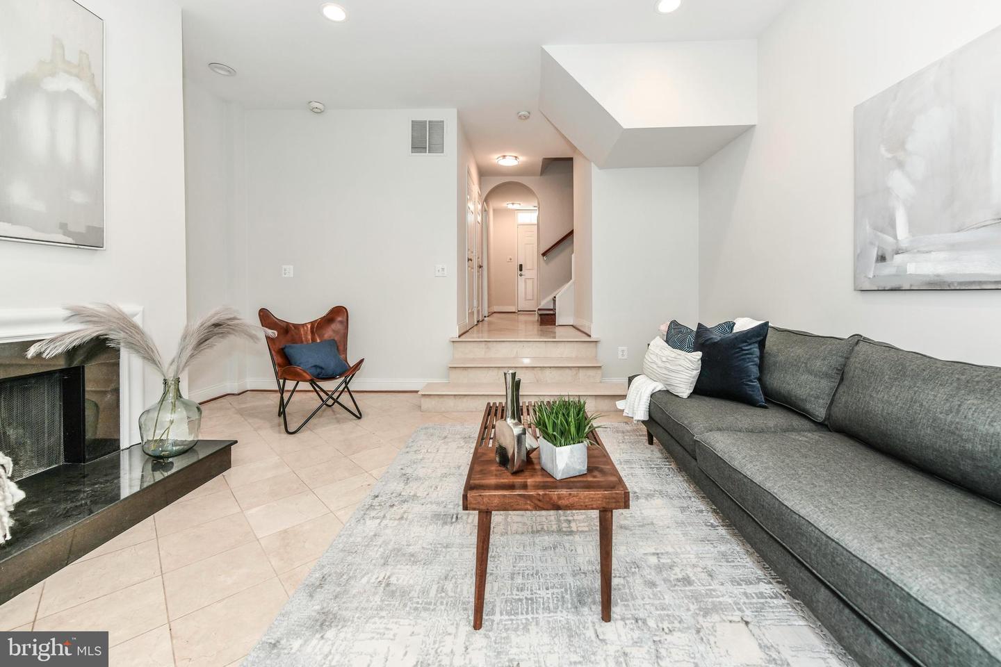 1186 N Utah St