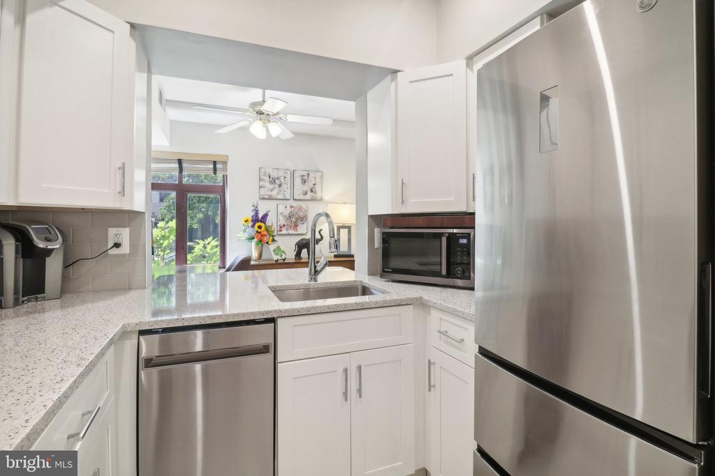 2400 CLARENDON BLVD #113
