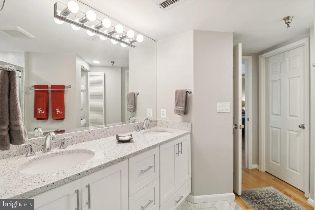 2400 CLARENDON BLVD #113