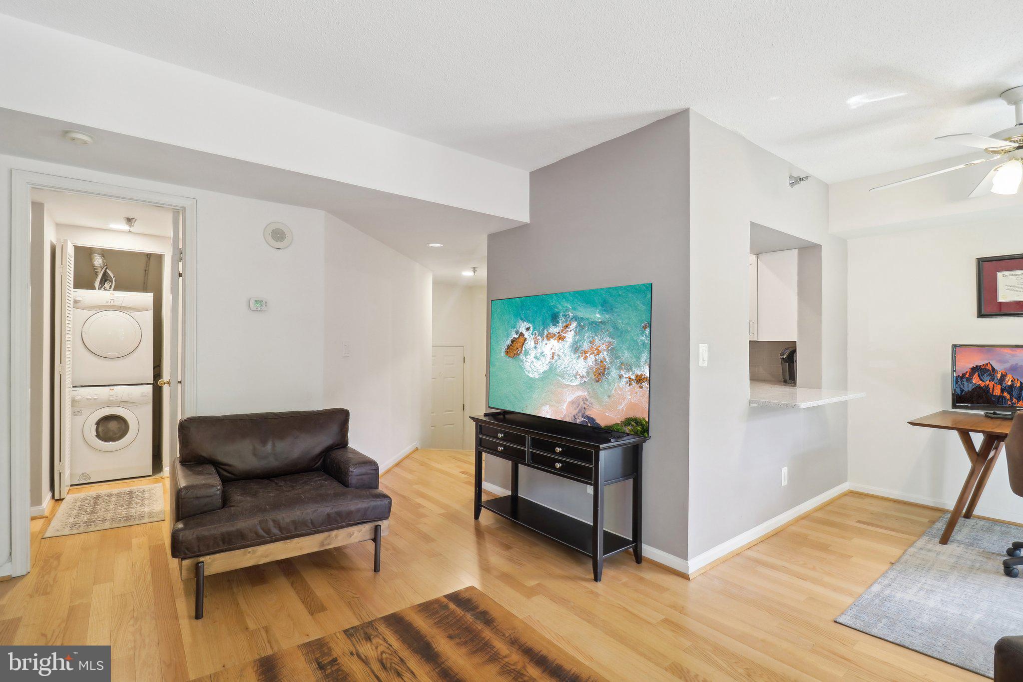 2400 CLARENDON BLVD #113