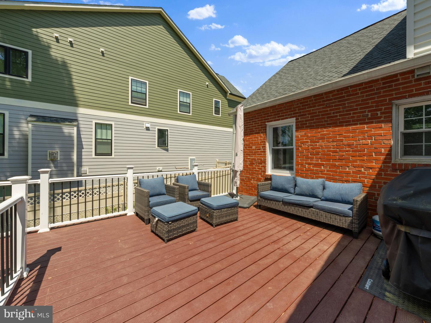 716 N Buchanan St