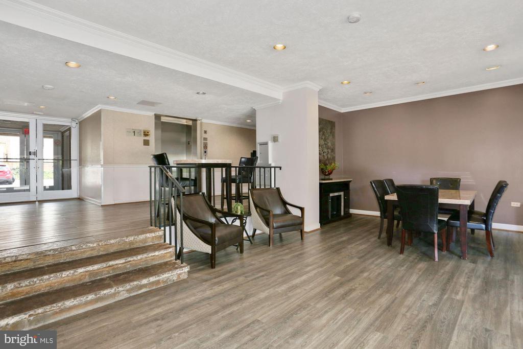 4241 COLUMBIA PIKE #506