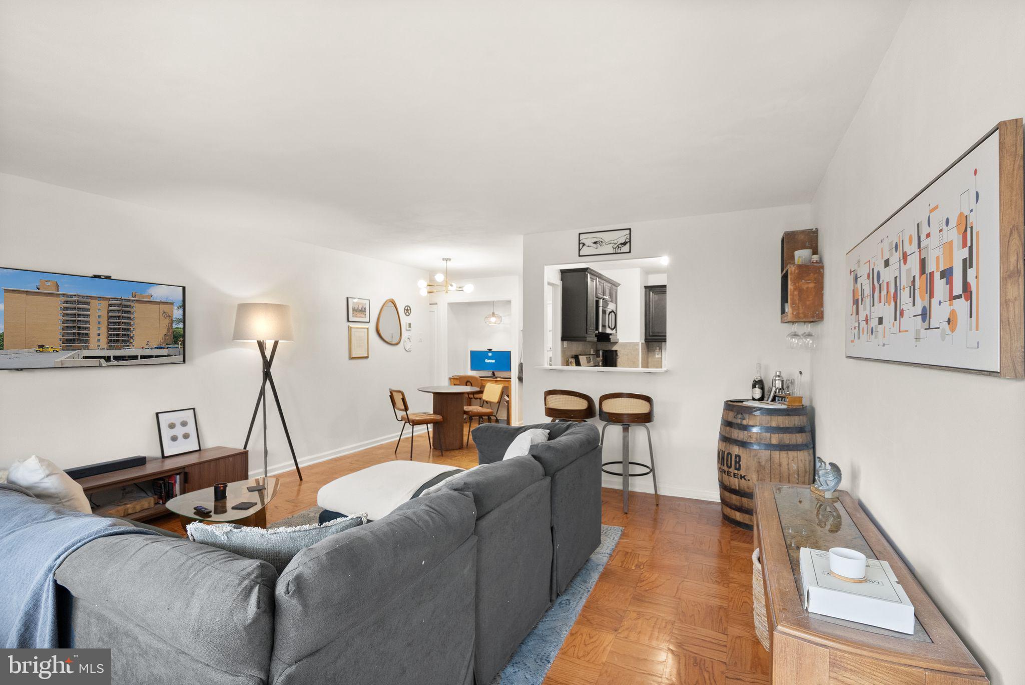 2030 N Adams St #911