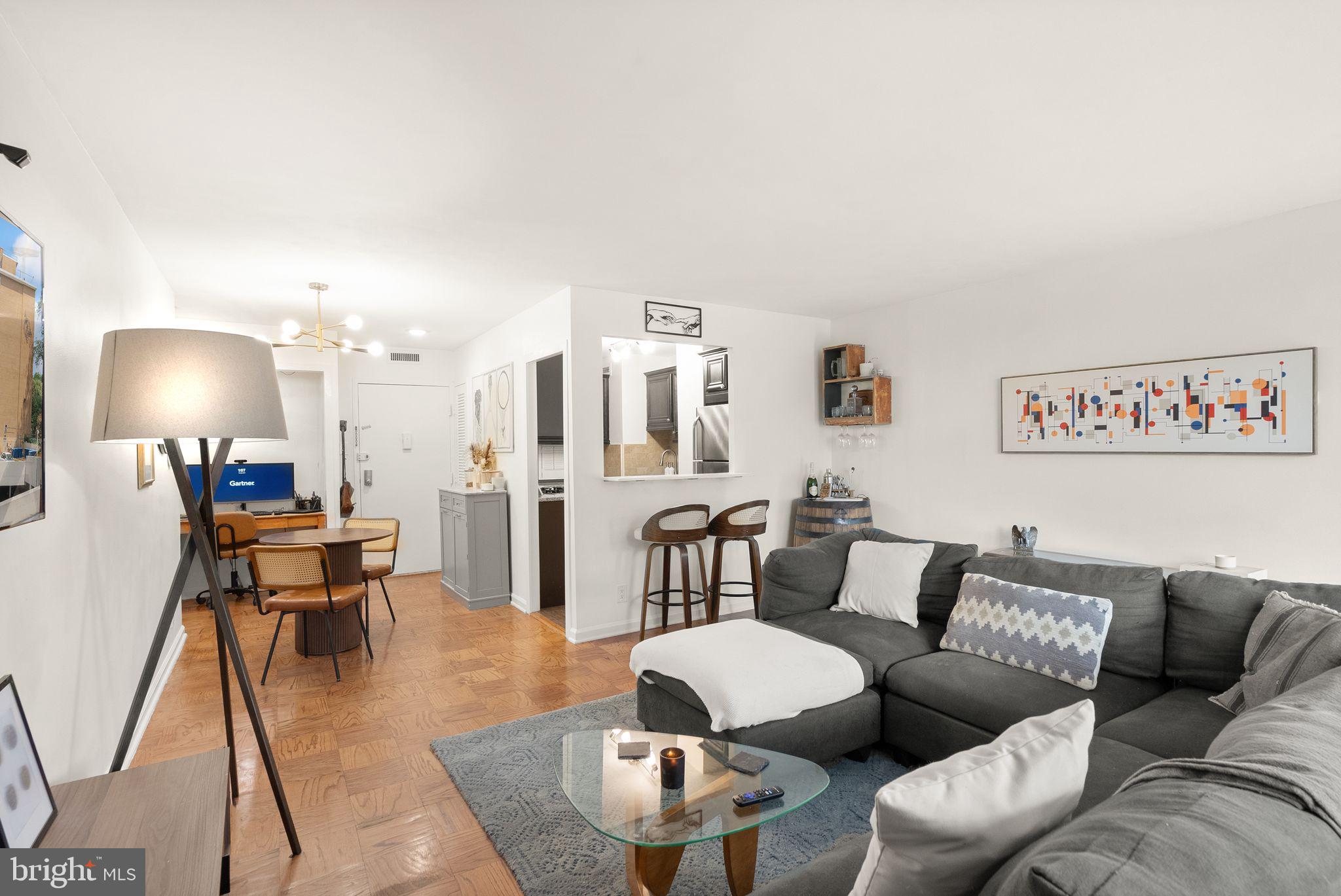 2030 N Adams St #911