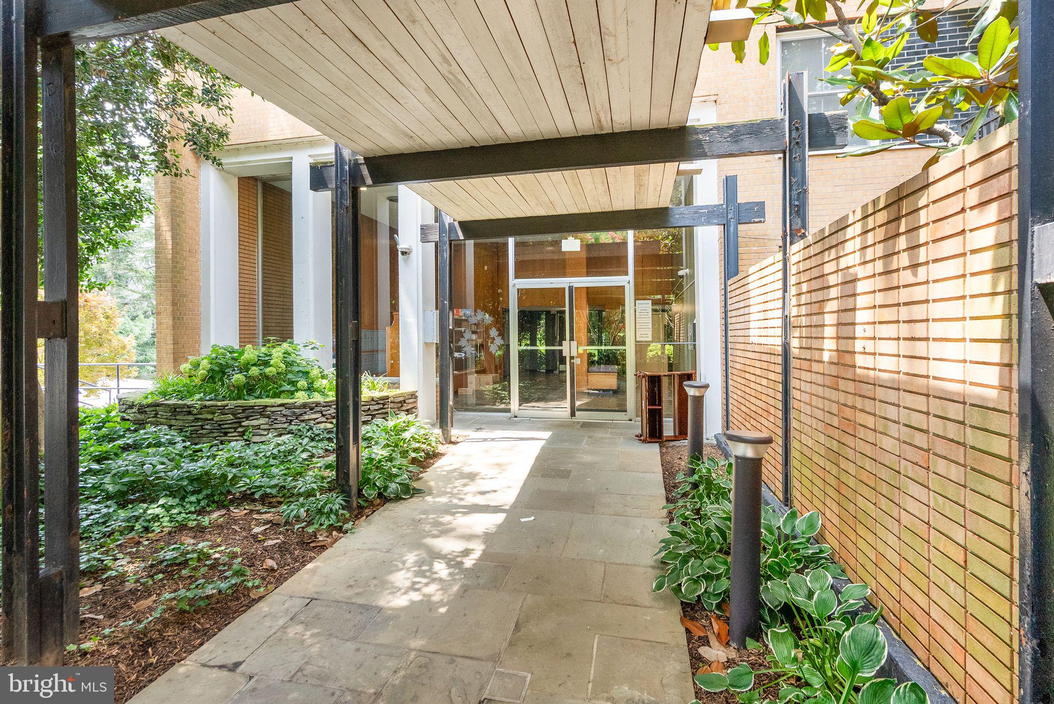 2030 N Adams St #911