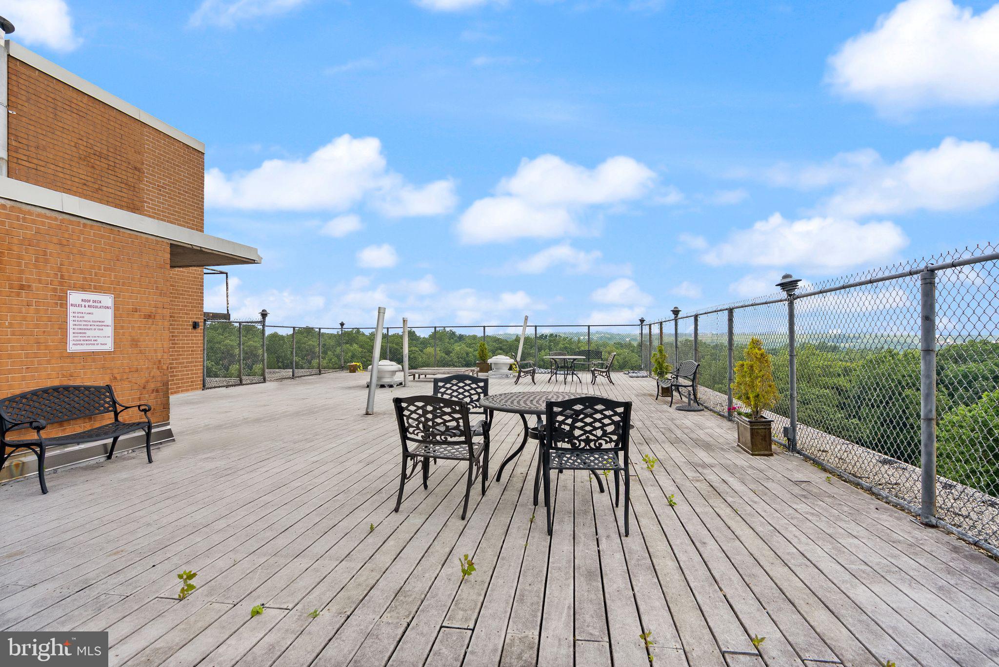 2030 N Adams St #911