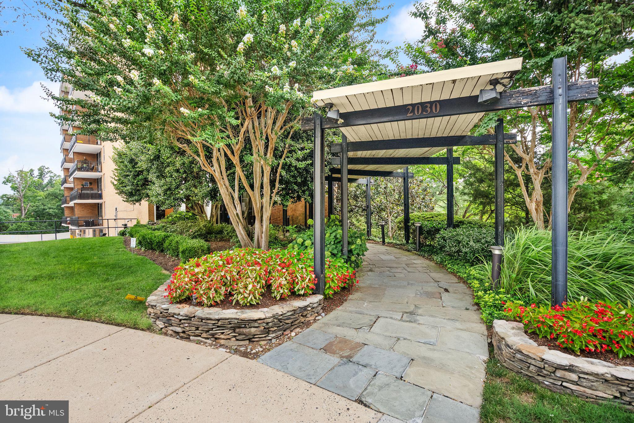 2030 N Adams St #911