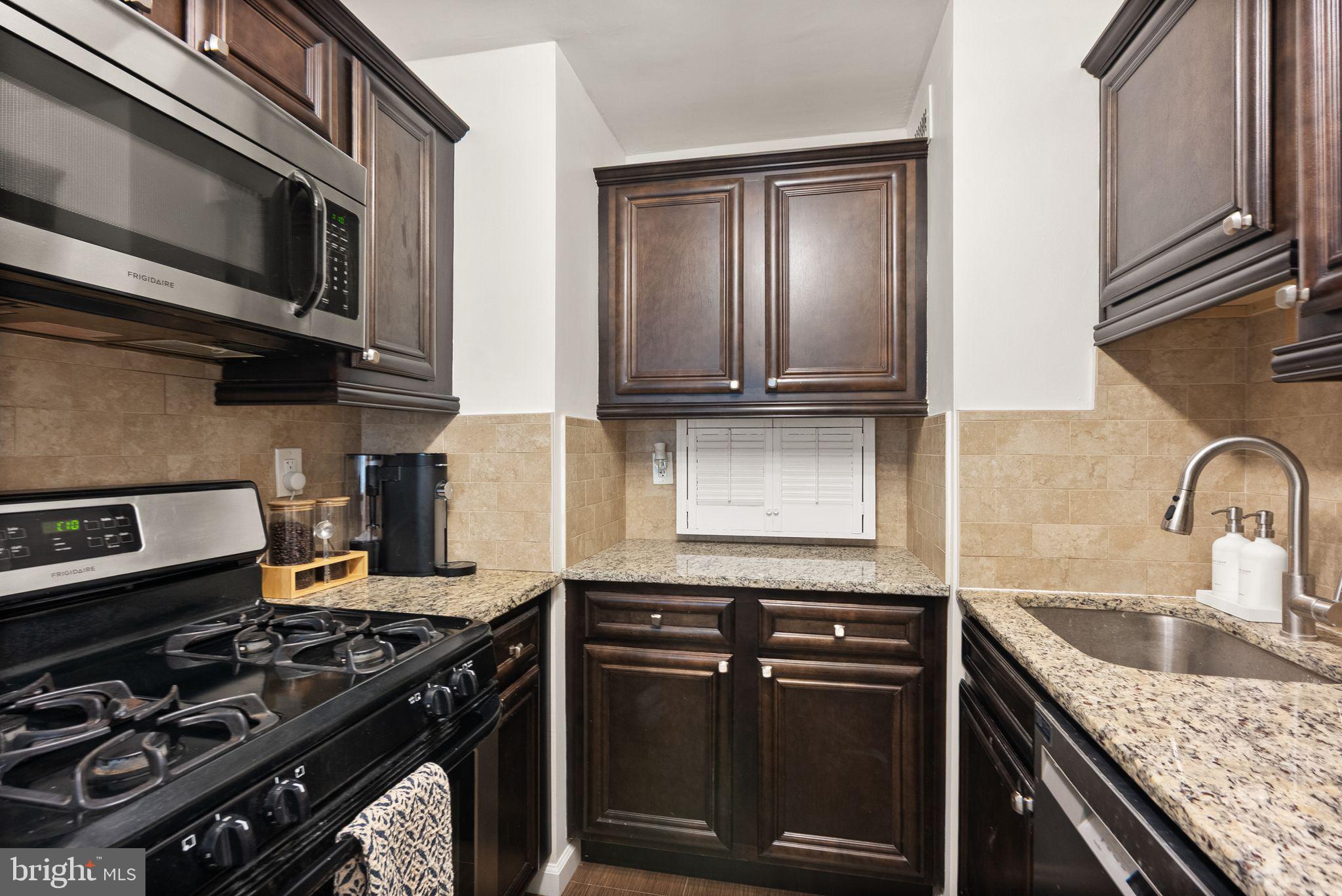 2030 N Adams St #911