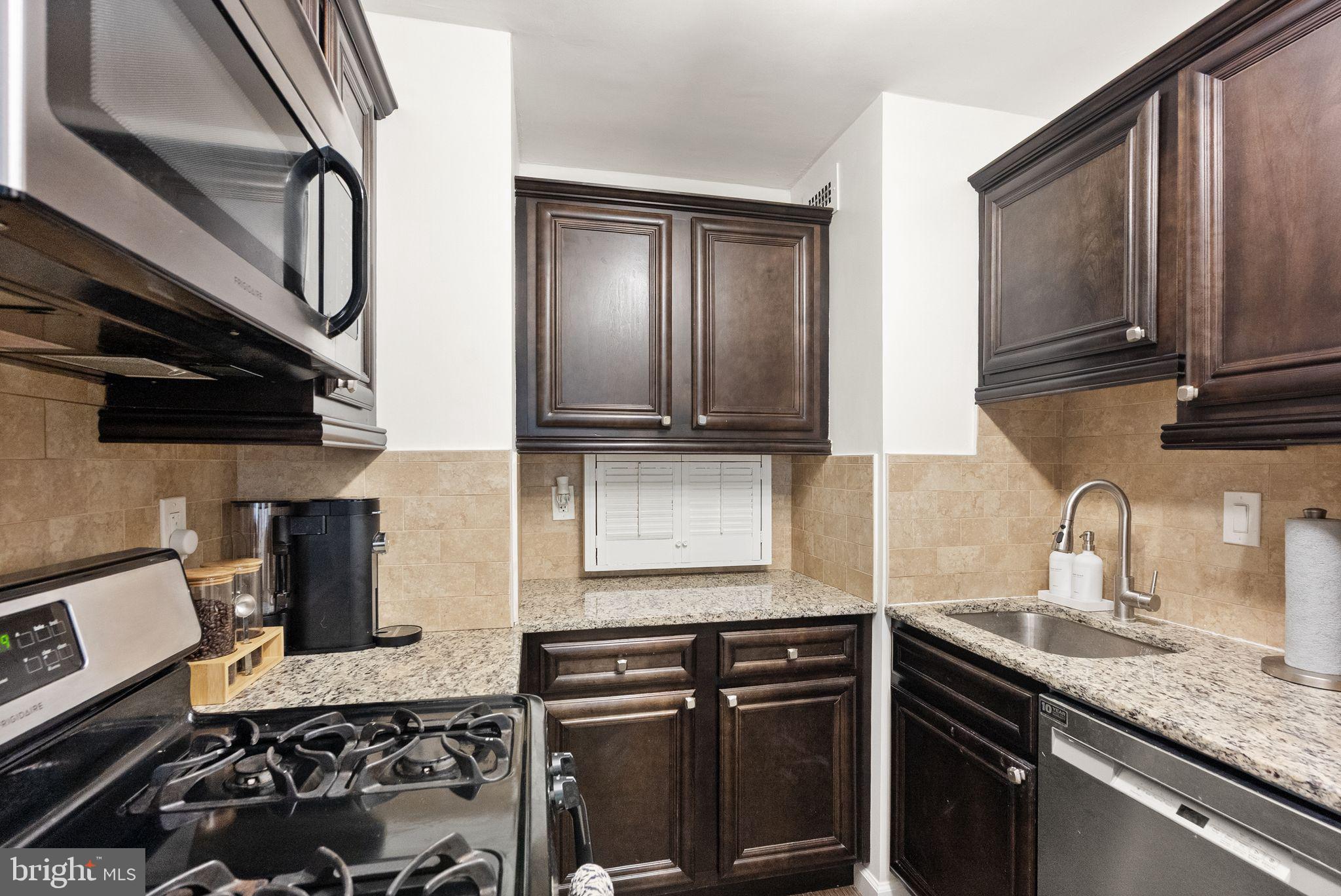 2030 N Adams St #911