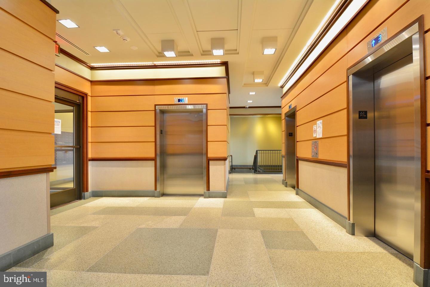 4600 S FOUR MILE RUN DR #637