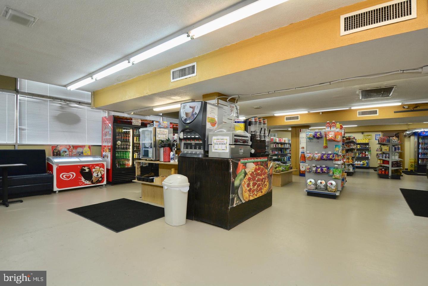 4600 S FOUR MILE RUN DR #637