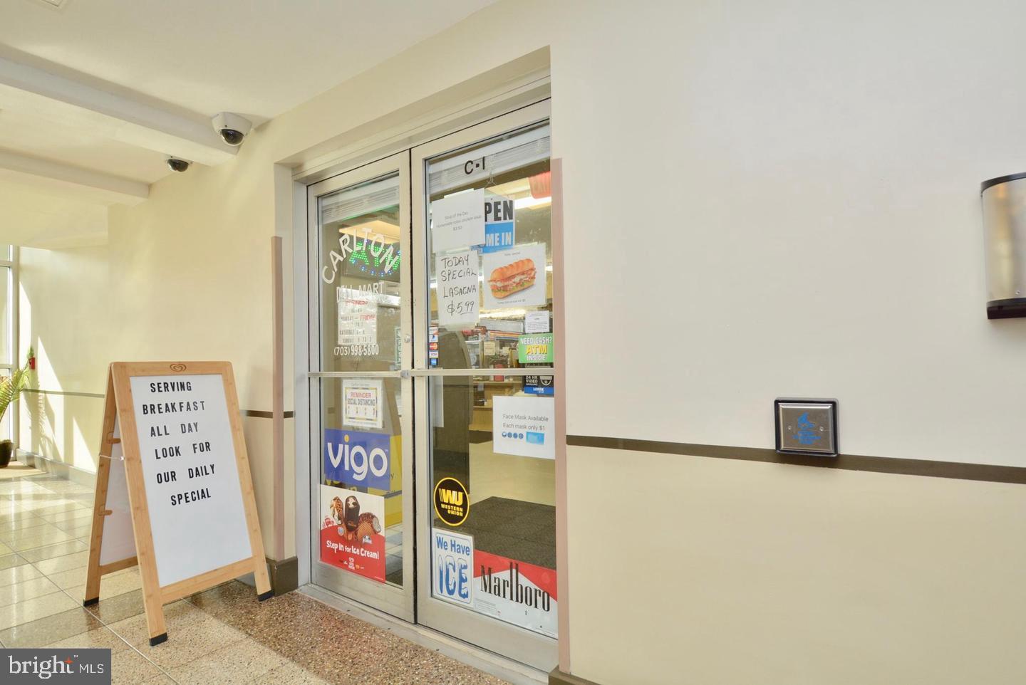 4600 S FOUR MILE RUN DR #637