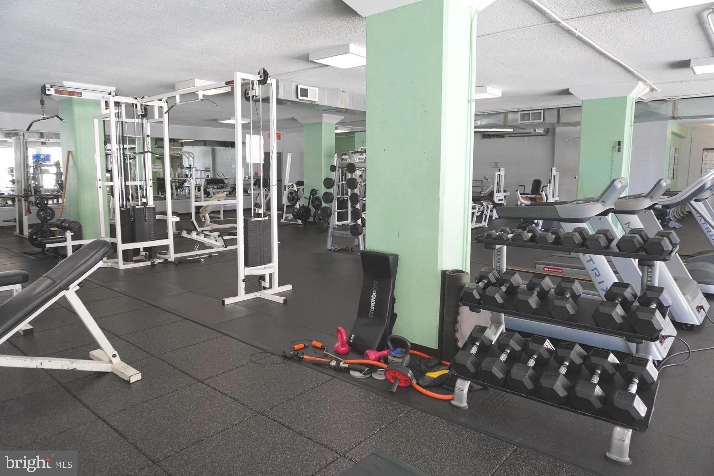 4600 S FOUR MILE RUN DR #637