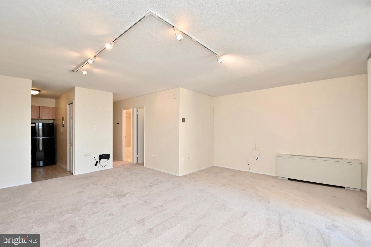 4600 S FOUR MILE RUN DR #637