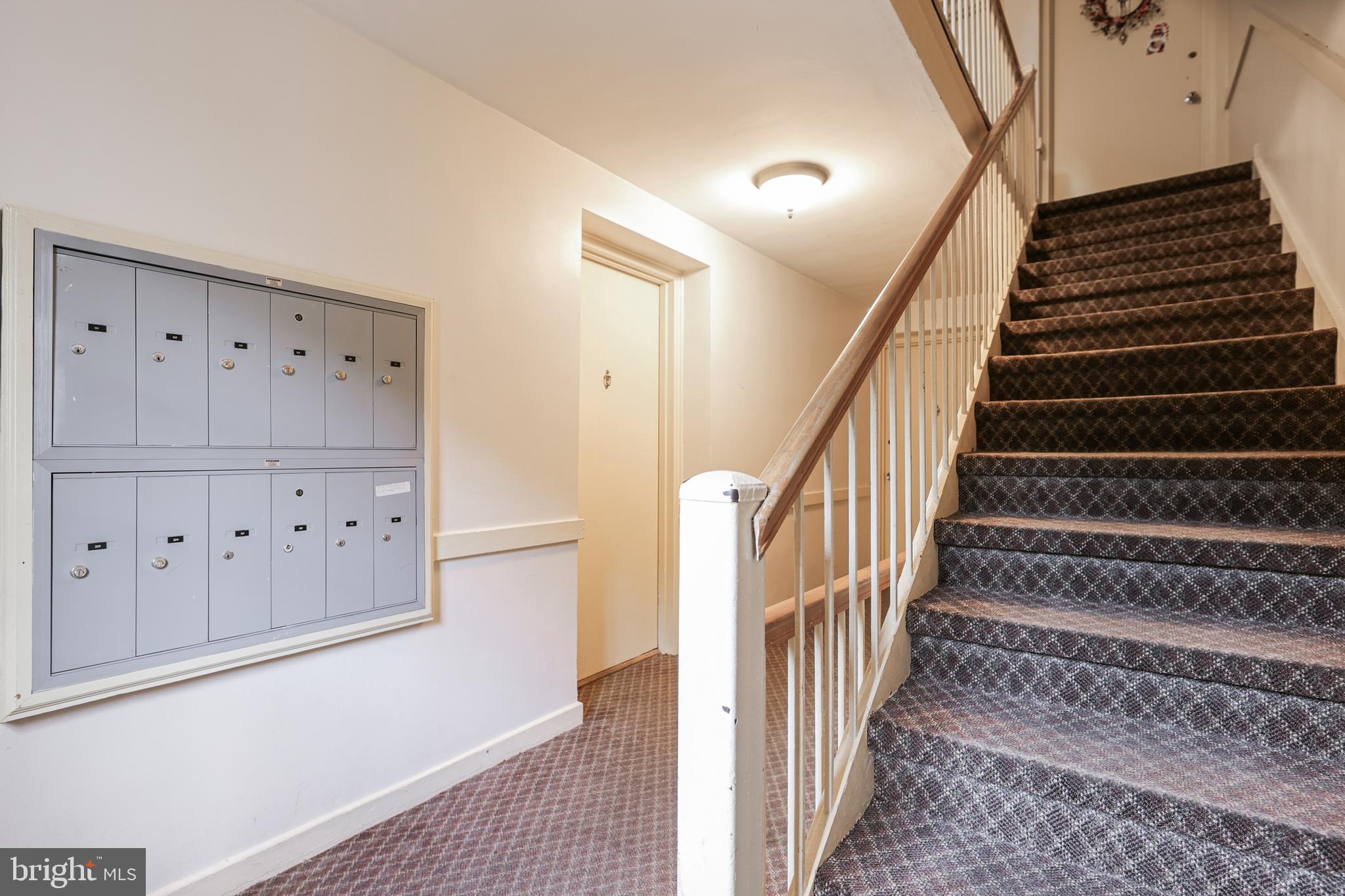 814 S ARLINGTON DR #102