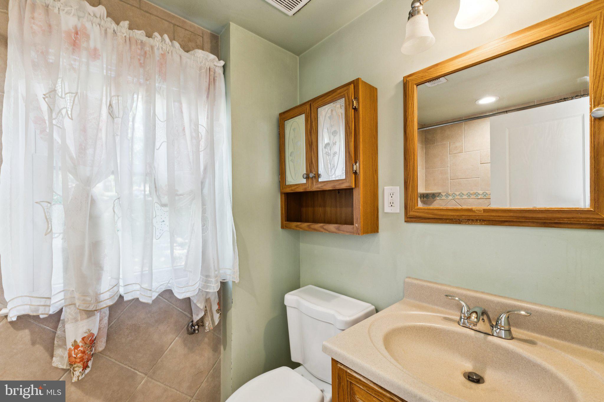 954 N LONGFELLOW STREET