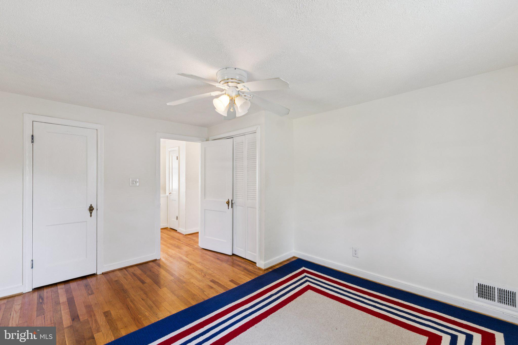 954 N LONGFELLOW STREET