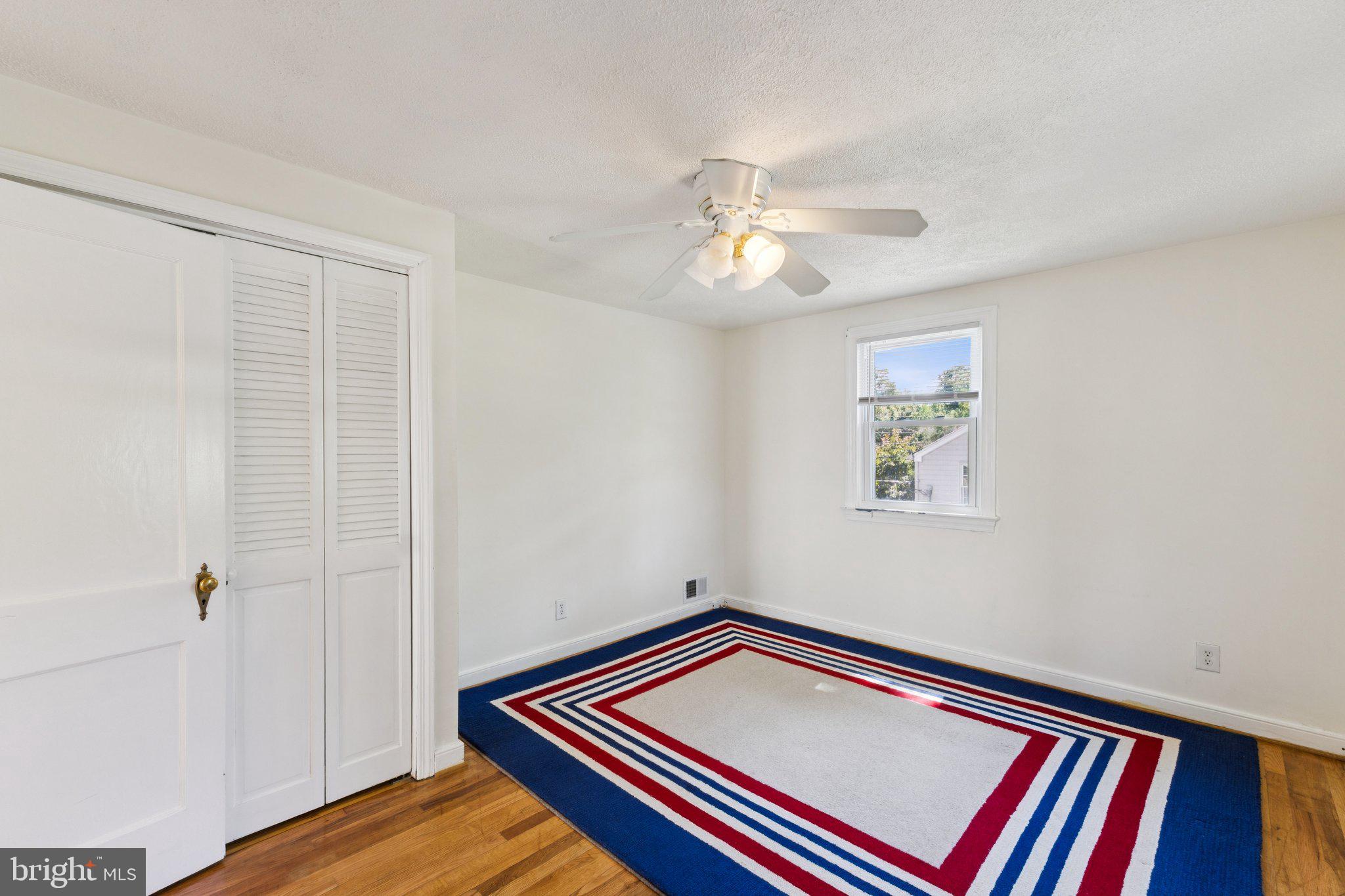 954 N LONGFELLOW STREET