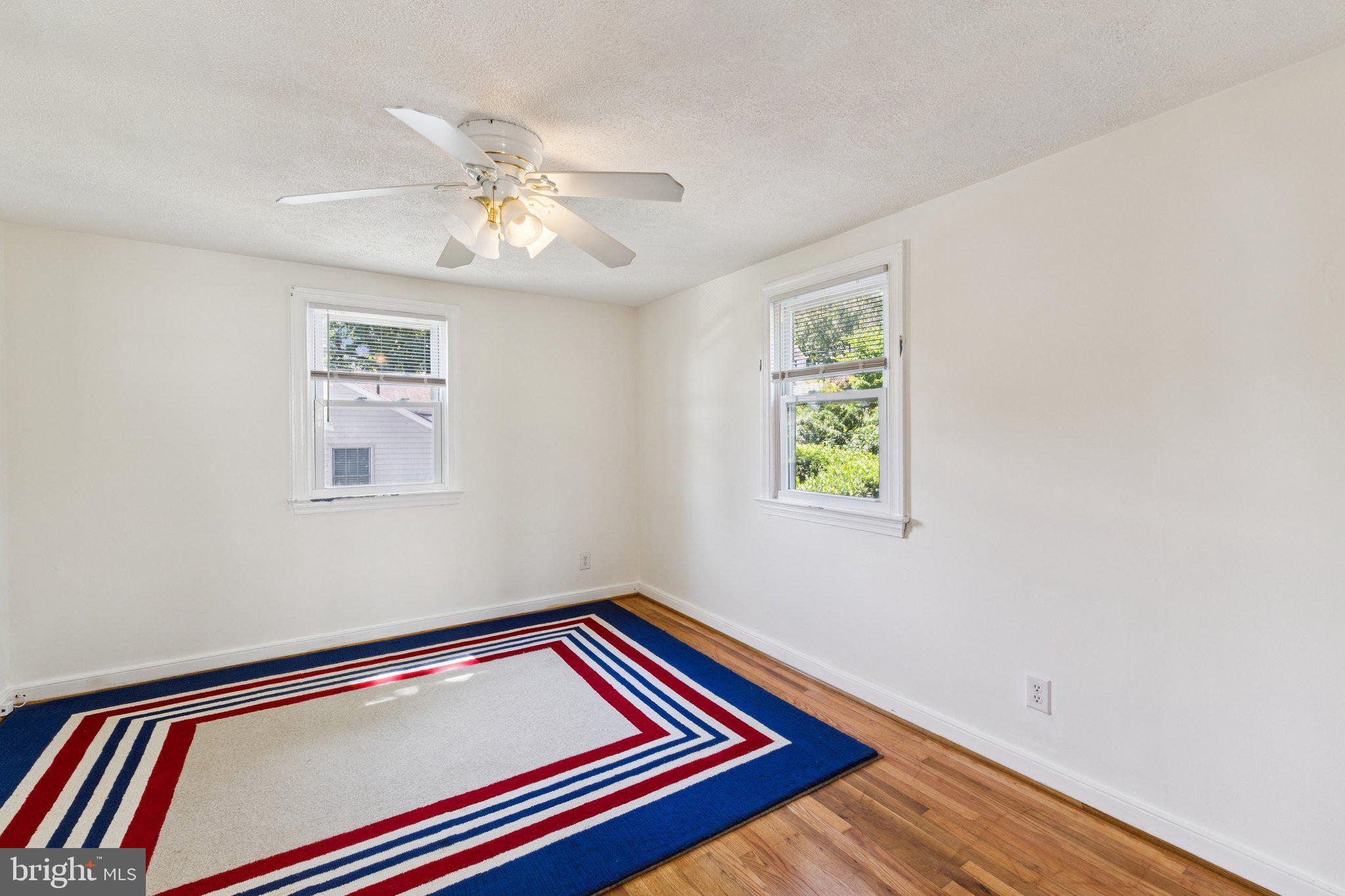 954 N LONGFELLOW STREET