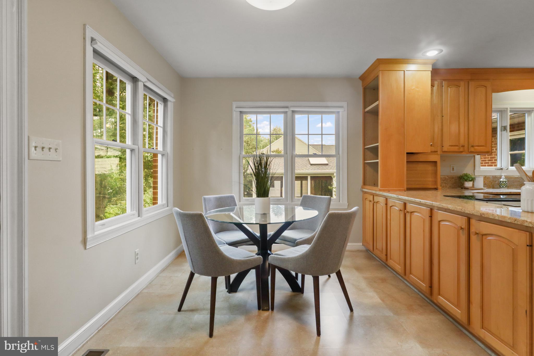 2822 N HARRISON STREET