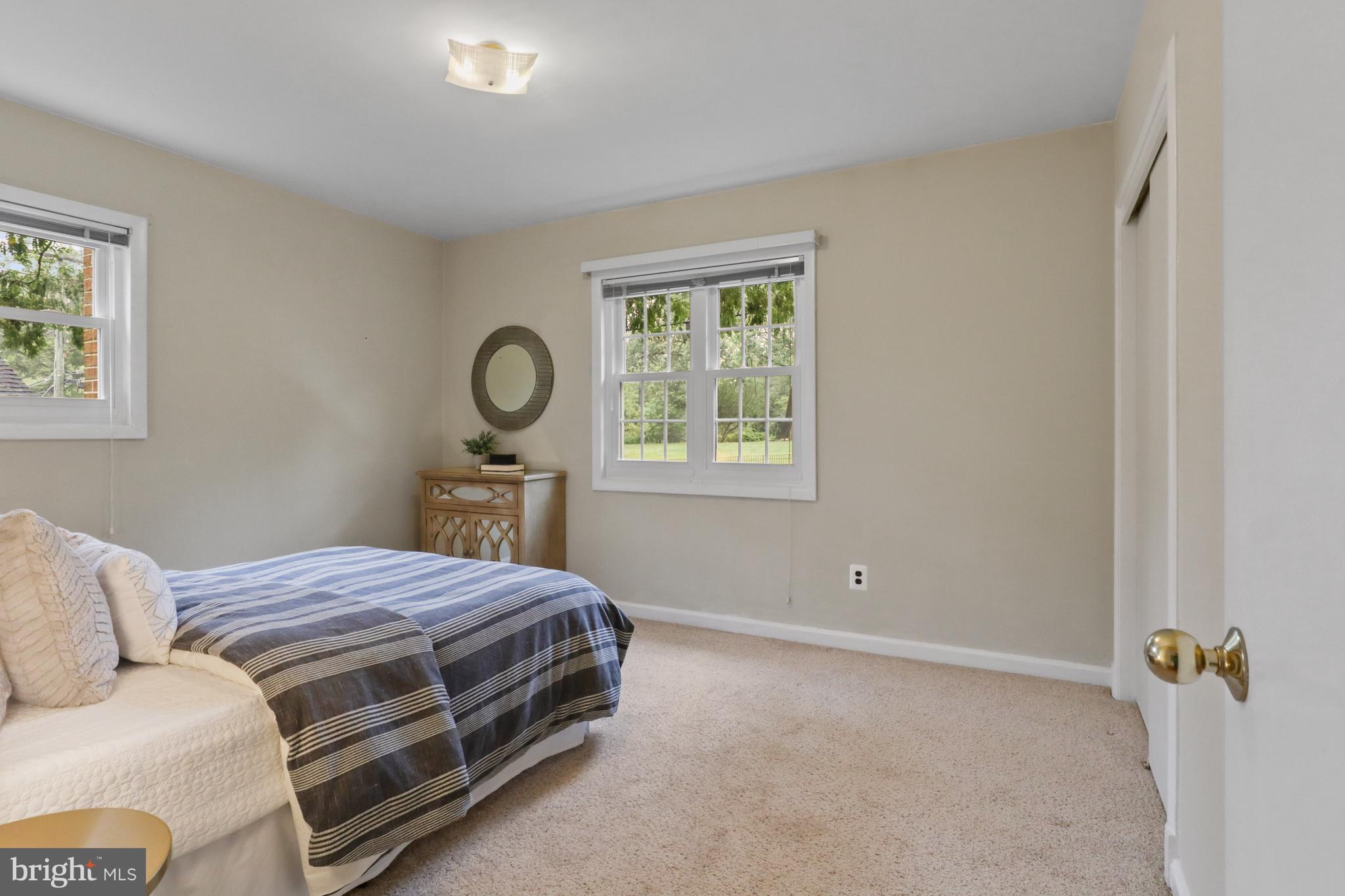 2822 N HARRISON STREET