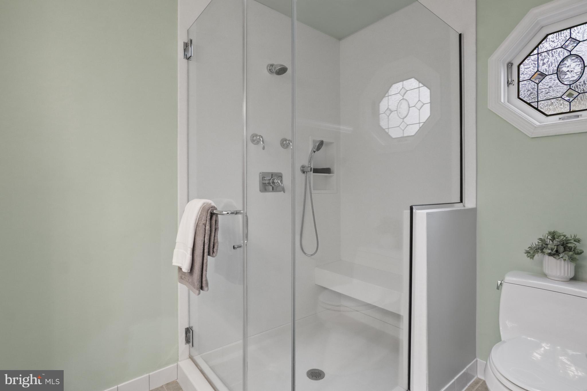 2822 N HARRISON STREET