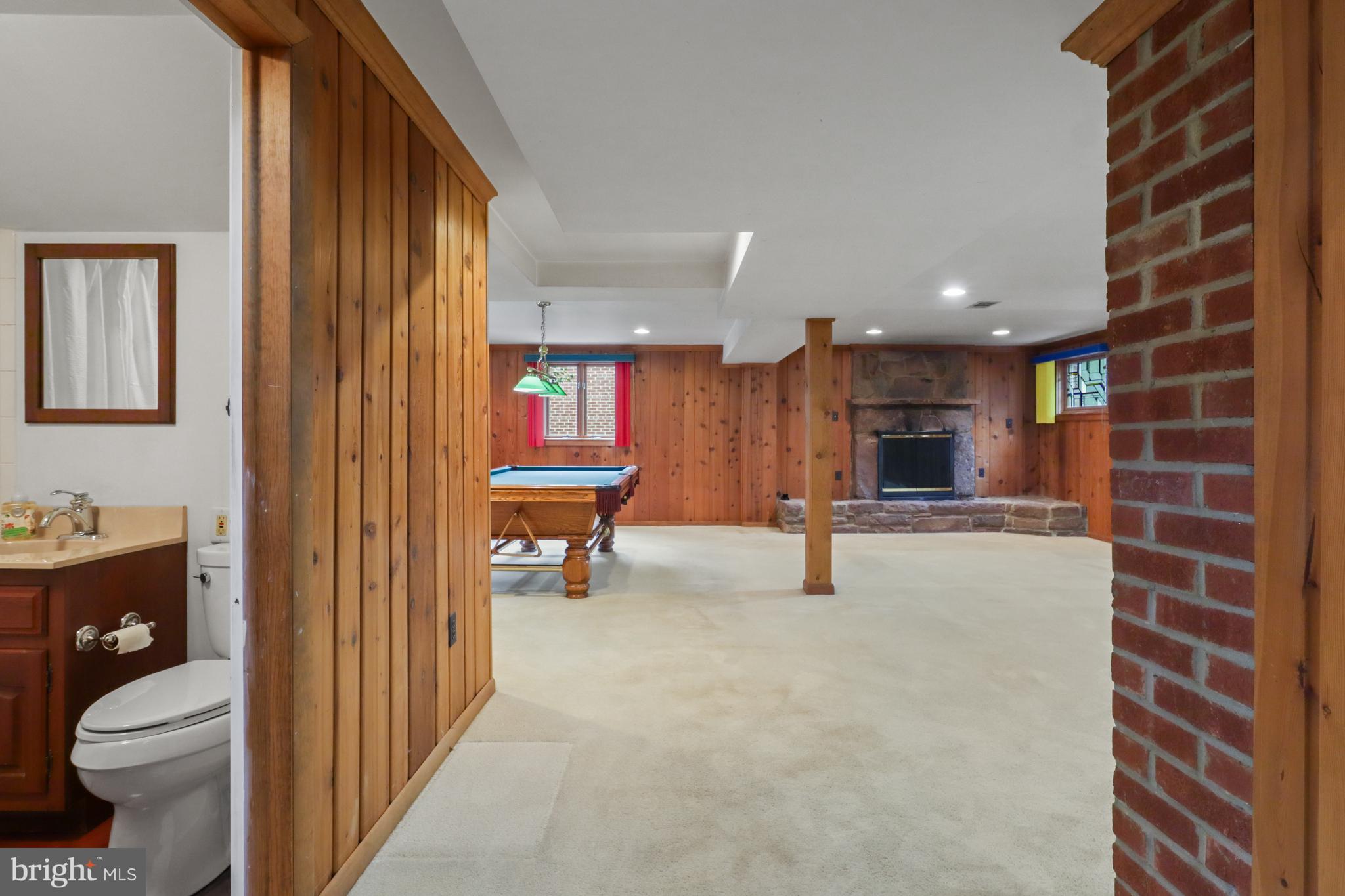 2822 N HARRISON STREET