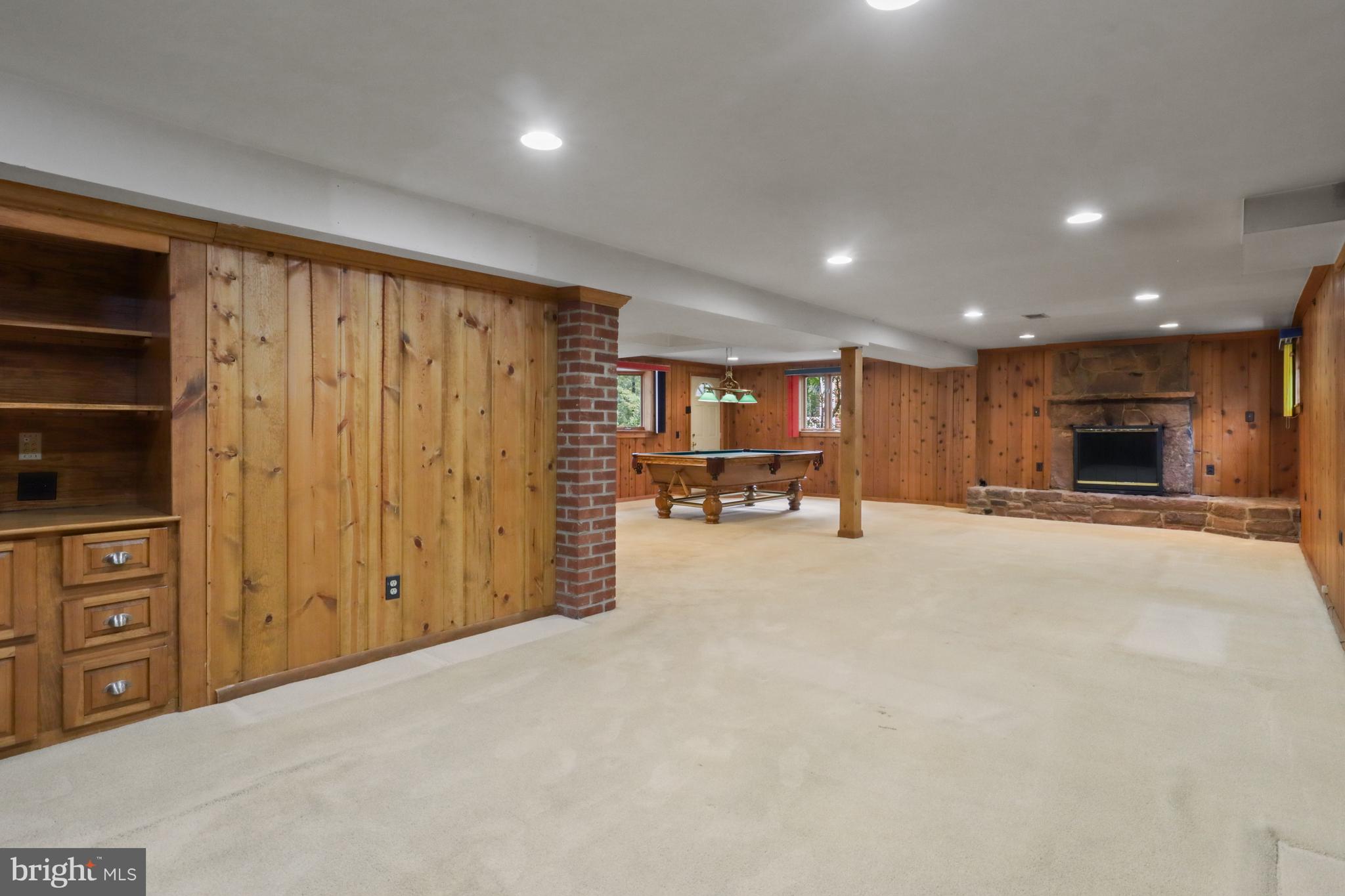 2822 N HARRISON STREET