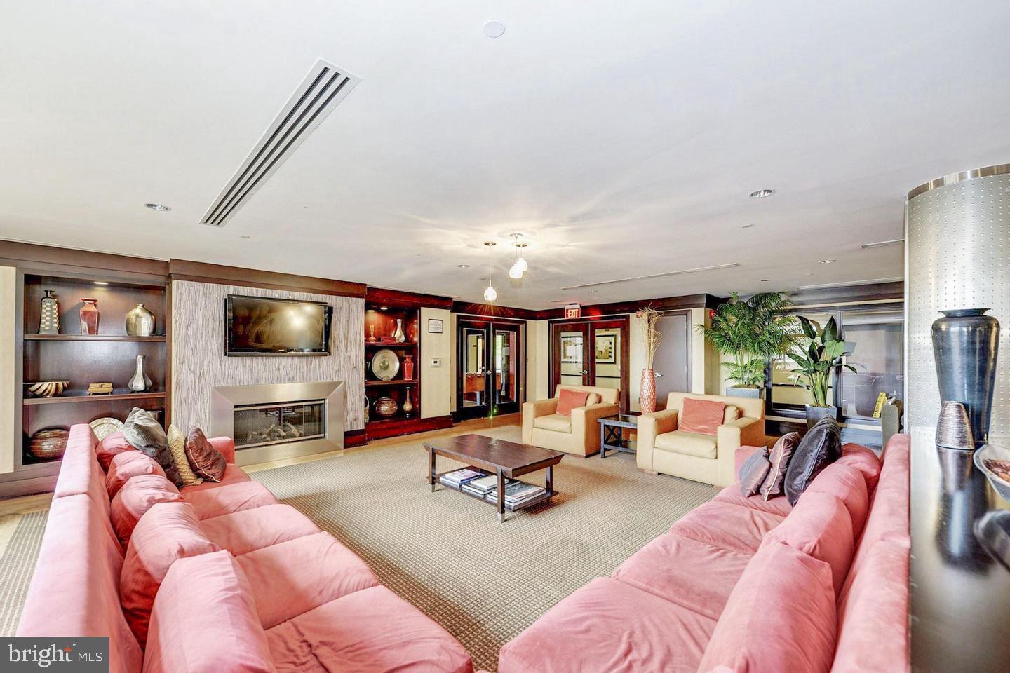 4500 S FOUR MILE RUN DRIVE 220