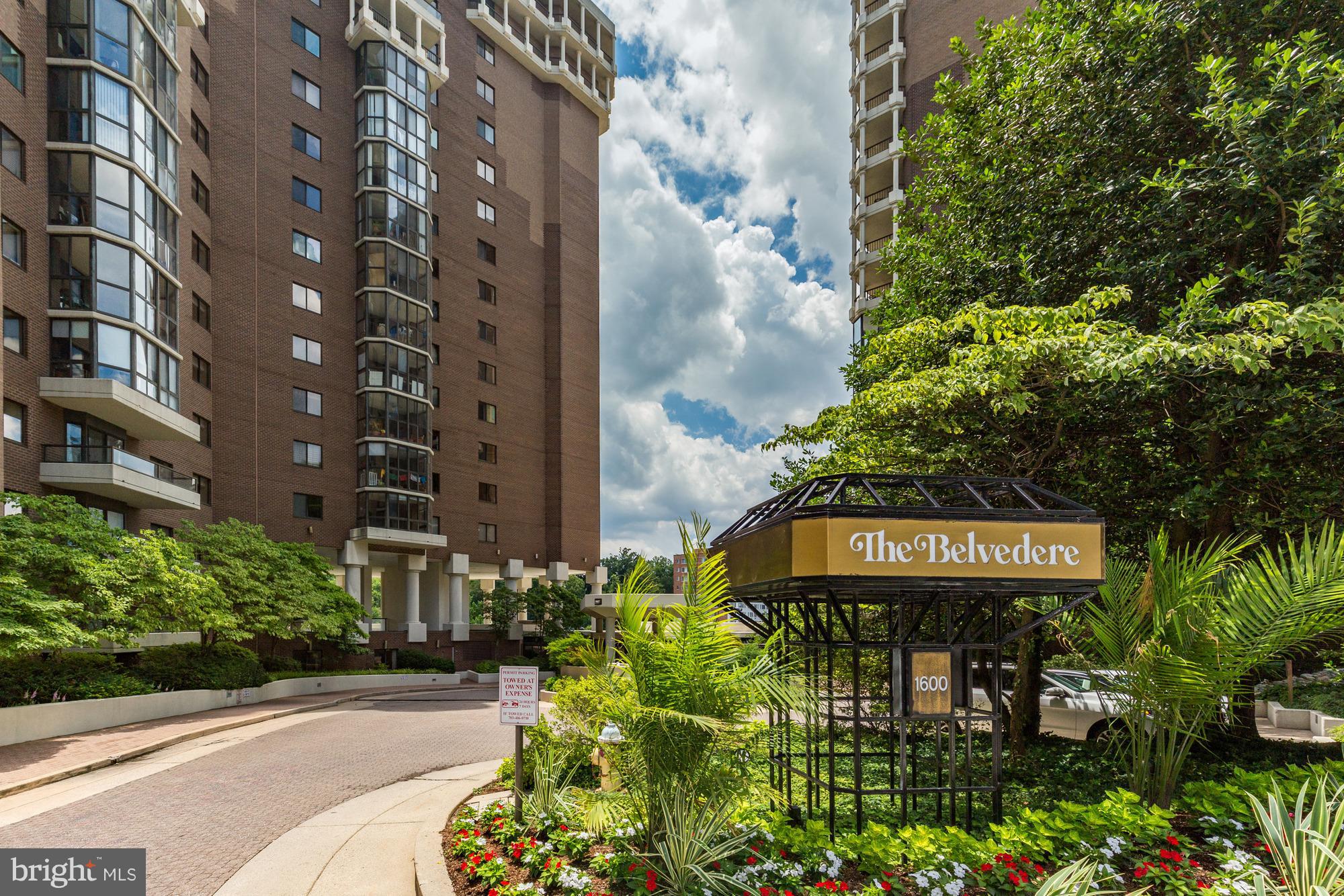 1600 OAK STREET N 1407