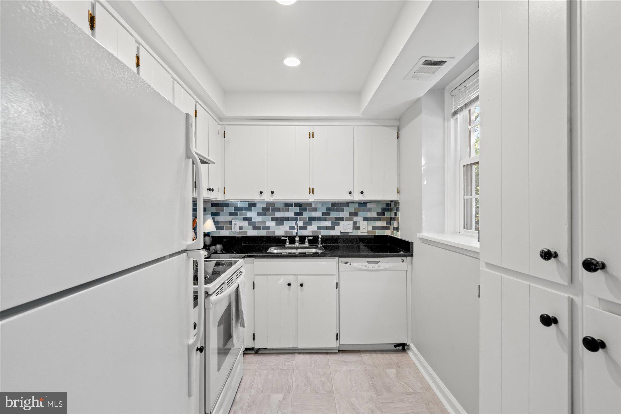 3049 S BUCHANAN STREET B2