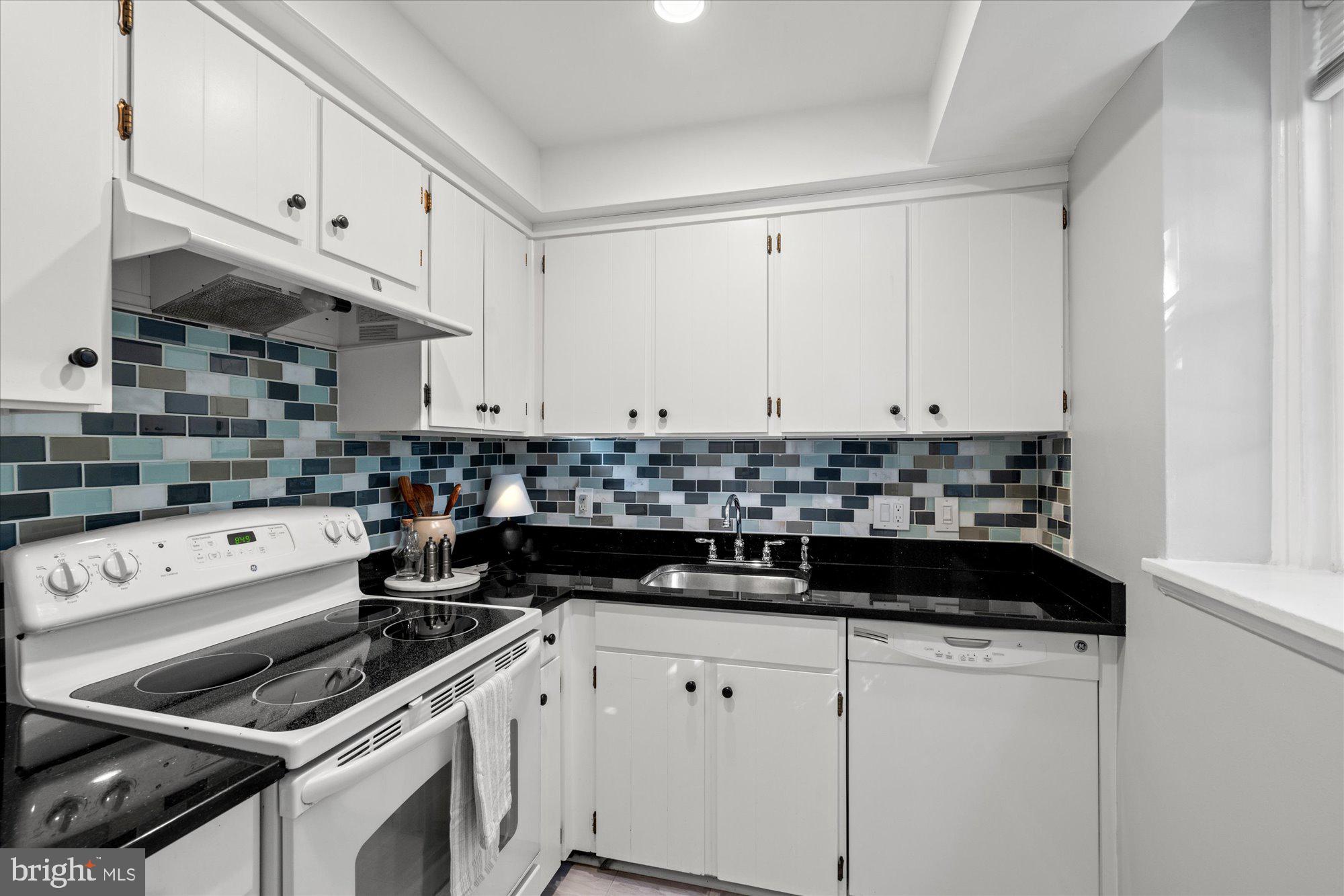 3049 S BUCHANAN STREET B2