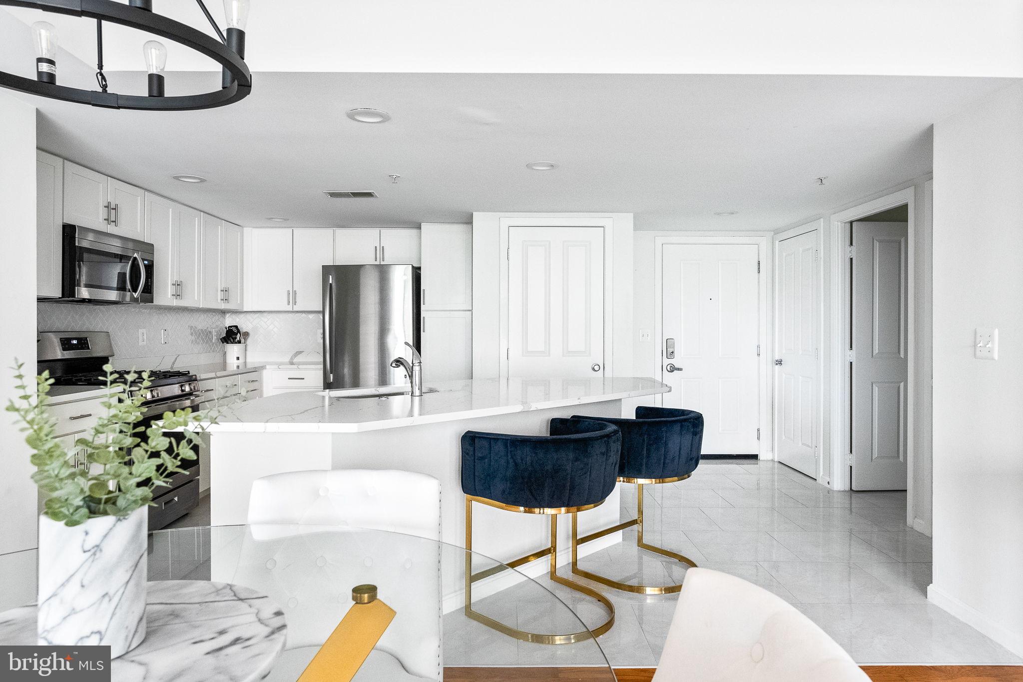 2220 N FAIRFAX DRIVE 507